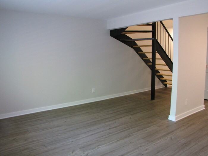 220 Elizabeth St #B2 - Photo 3 of 19