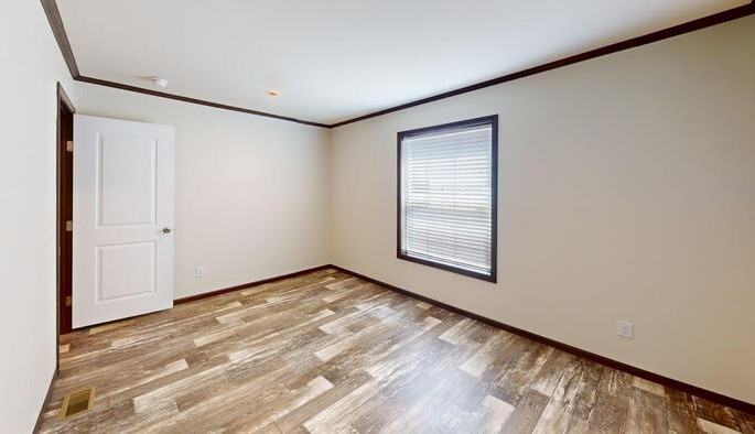 109 American Ave - Photo 5 of 14