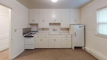 featured image of 1119 E Thayer Ave #3