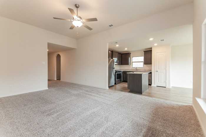 833 Mallorie Ln - Photo 3 of 14