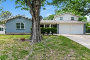 featured image of 2417 Skyline Dr