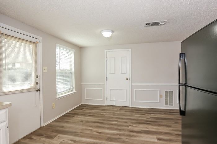 722 Nightingale Cir - Photo 7 of 22