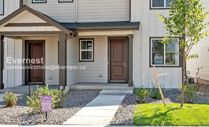 12492 Childers St - Photo 2 of 16
