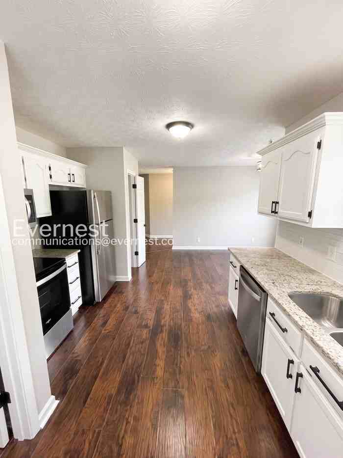 636 Laramie Dr - Photo 6 of 29