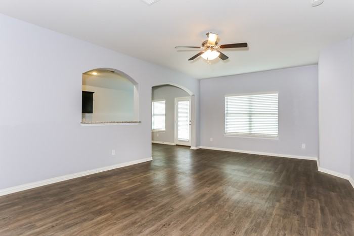 9021 Curacao Dr - Photo 2 of 15