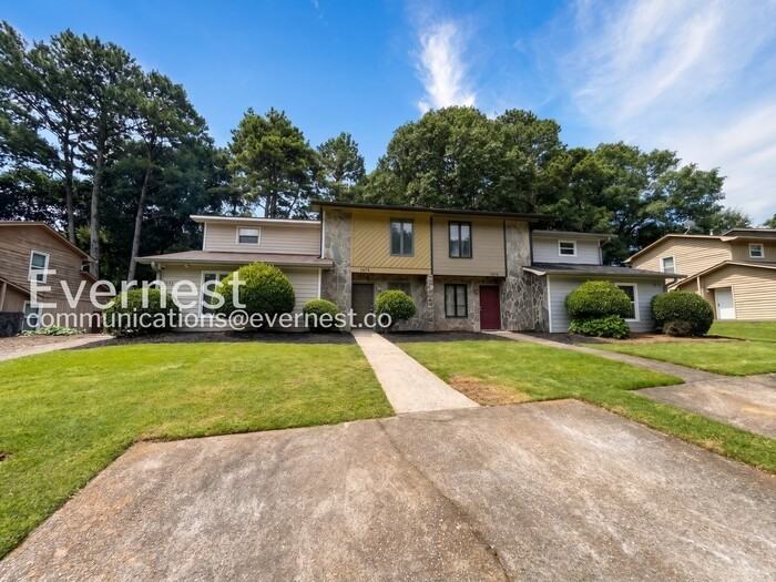1678 Wynndowne Trl Se - Photo 2 of 23
