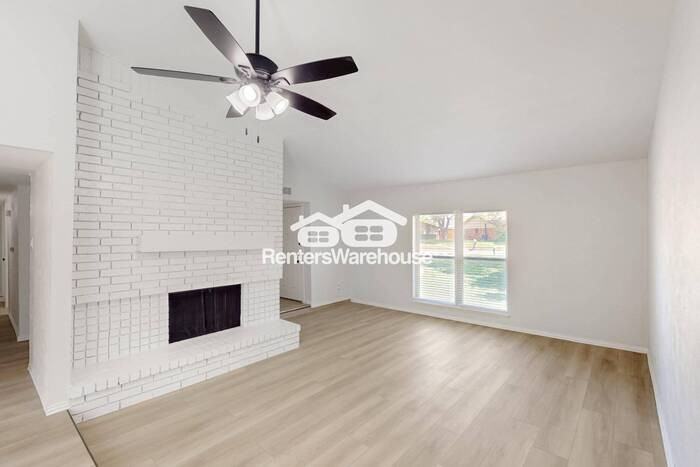 6407 Green Oaks Dr - Photo 4 of 39