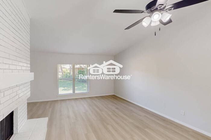 6407 Green Oaks Dr - Photo 6 of 39
