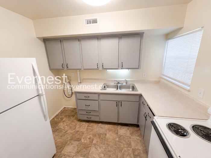 117A Newcastle Dr - Photo 2 of 13