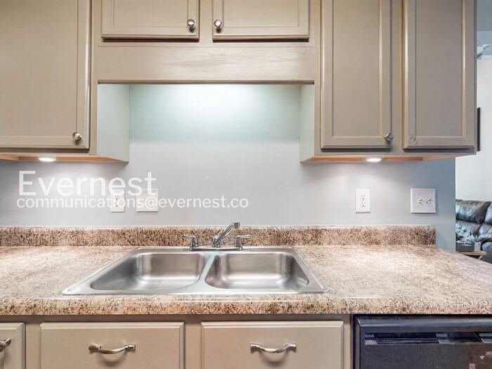 2006 Caladonia Way - Photo 6 of 28