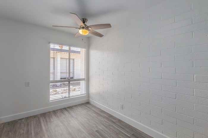 10440 N 11th Ave #1 - Photo 6 of 12