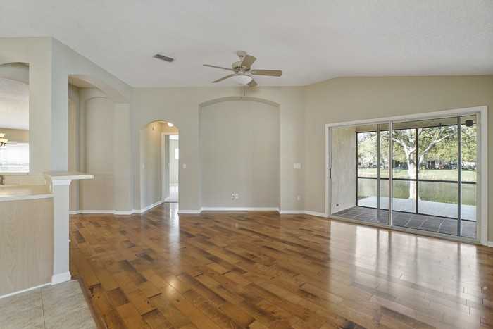 236 Sterling Hill Dr - Photo 4 of 32