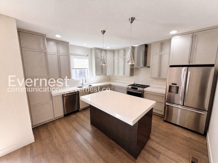 2649 17th St #5 - Photo 2 of 27