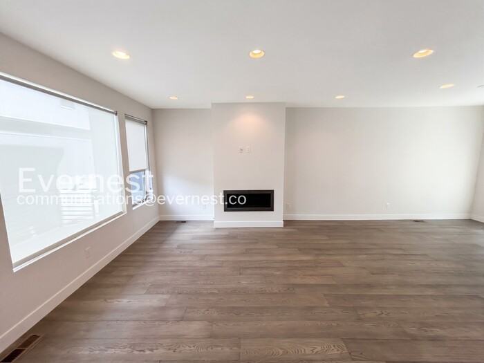 2649 17th St #5 - Photo 5 of 27
