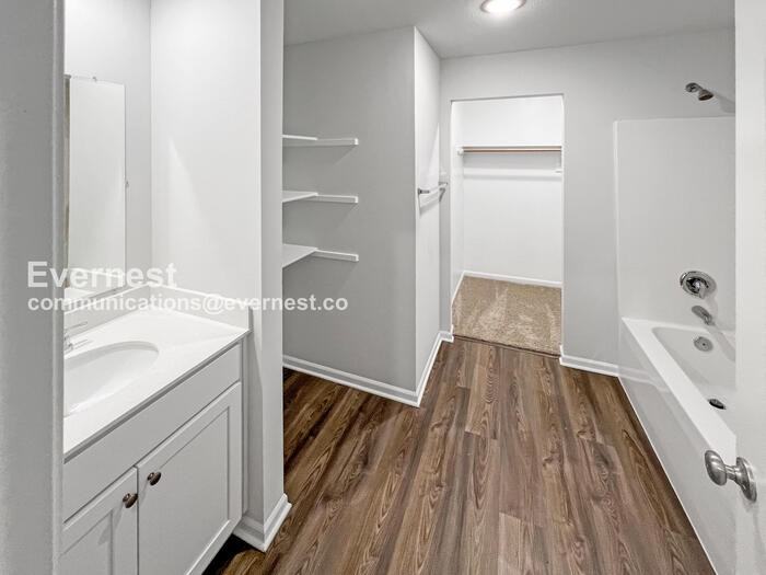 6919 College Ave - Photo 7 of 21