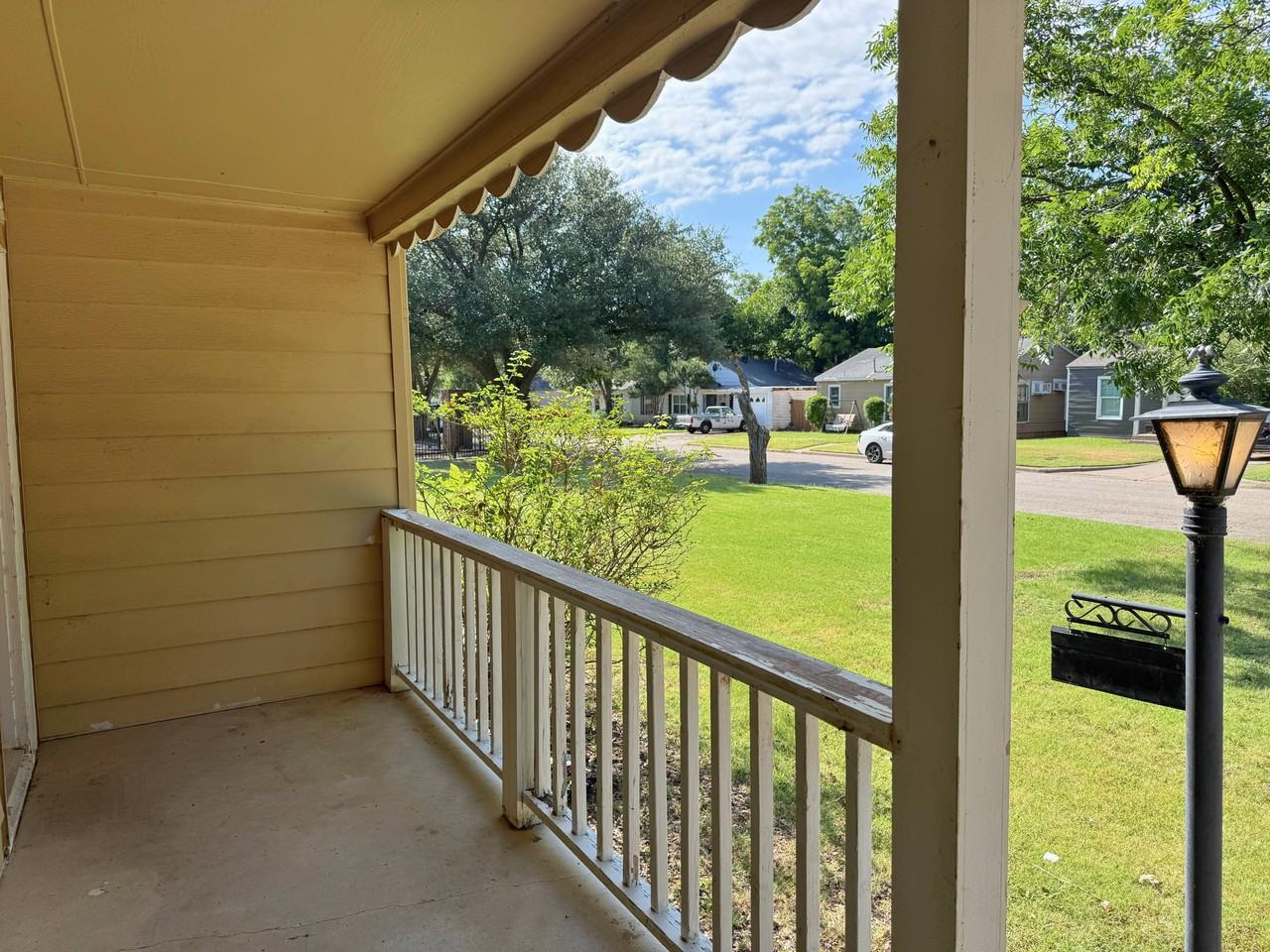 3208 Kenesaw Ave #NA - Photo 2 of 32