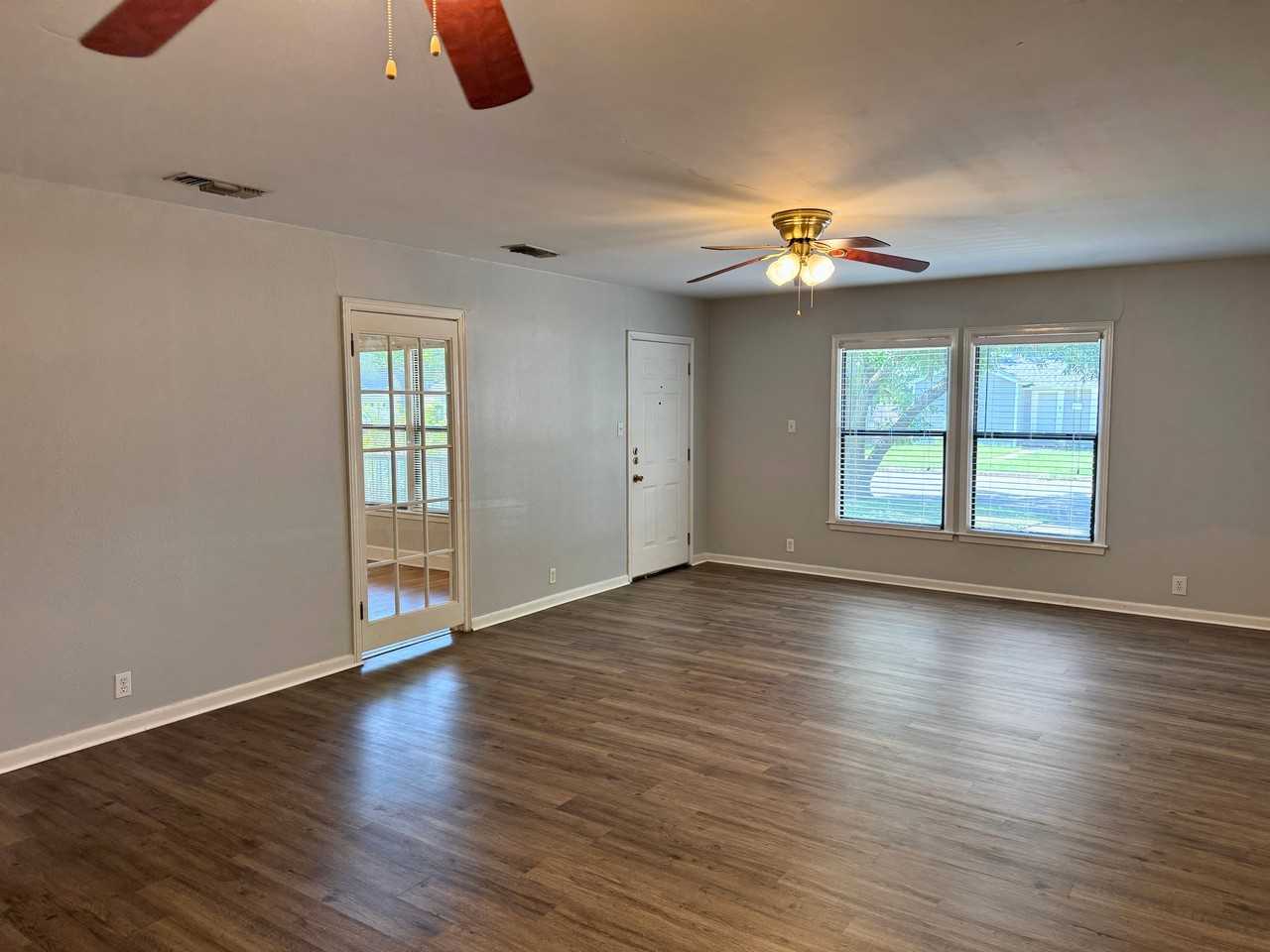 3208 Kenesaw Ave #NA - Photo 3 of 32
