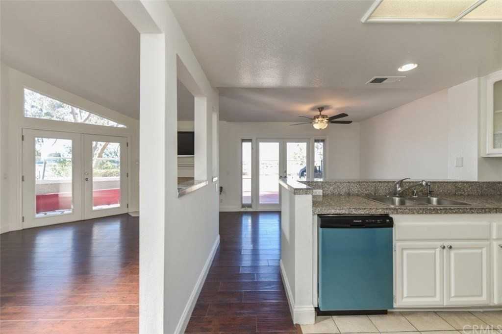 309 Stanford Ct #42 - Photo 3 of 20