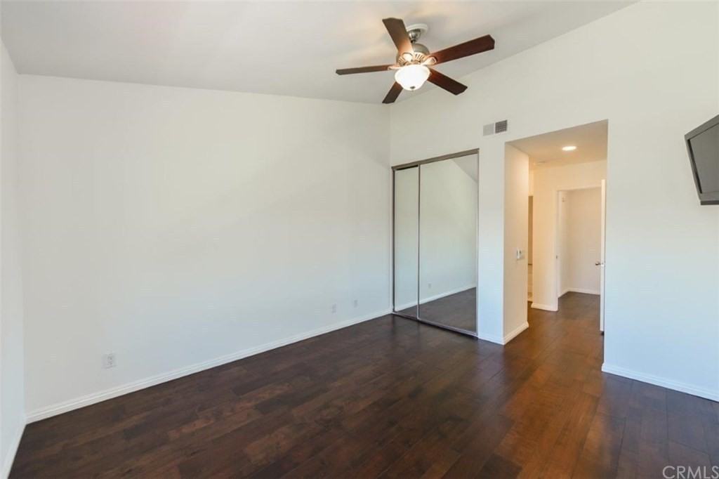 309 Stanford Ct #42 - Photo 4 of 20