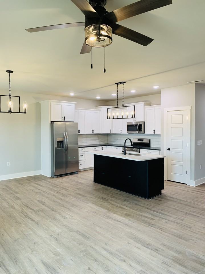 564 Yulan Cir #NA - Photo 3 of 19
