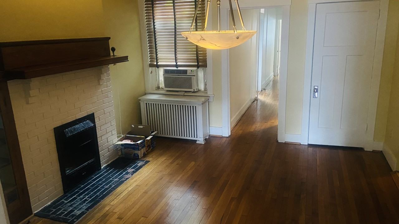 574 Peebles St #1 - Photo 4 of 9