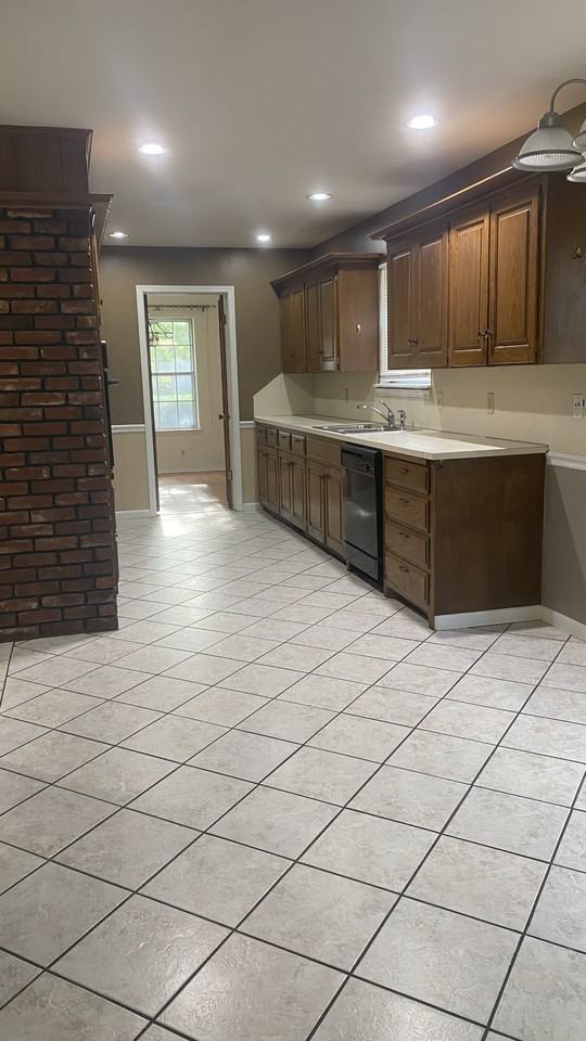 5541 S 76th East Ave #NA - Photo 6 of 15