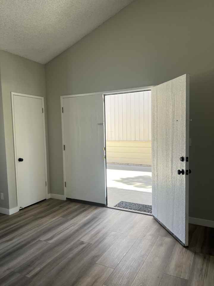 9210 Langdon Ave #NA - Photo 6 of 41