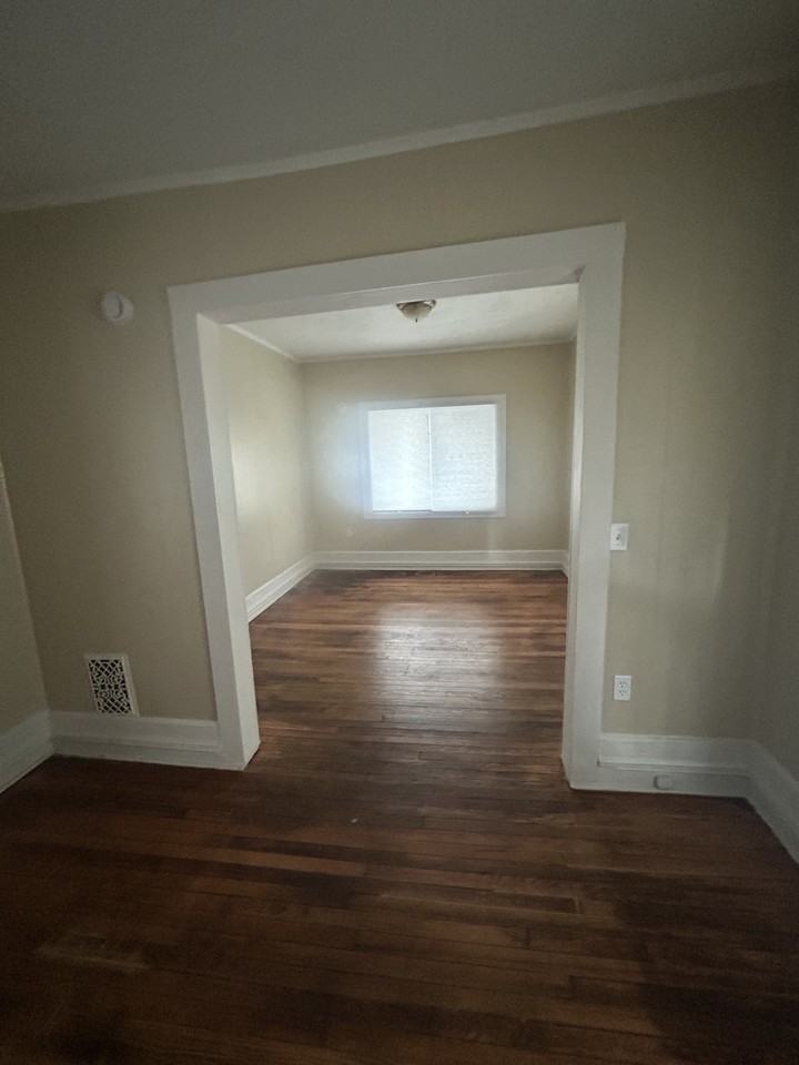 46 Peck St #46PECKDOWN - Photo 3 of 7