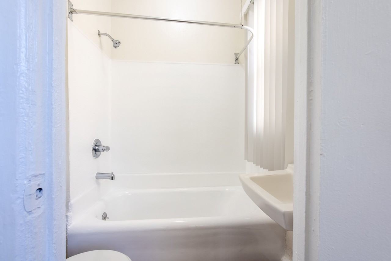 729 S Union Ave #331 - Photo 6 of 27