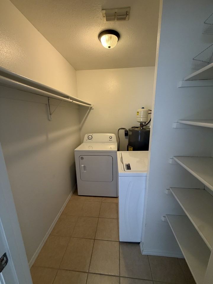 717 Angelina Ln #717 - Photo 3 of 6