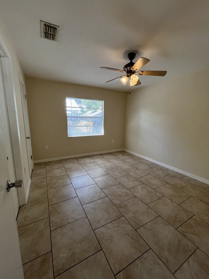 715 Angelina Ln #715 - Photo 6 of 7