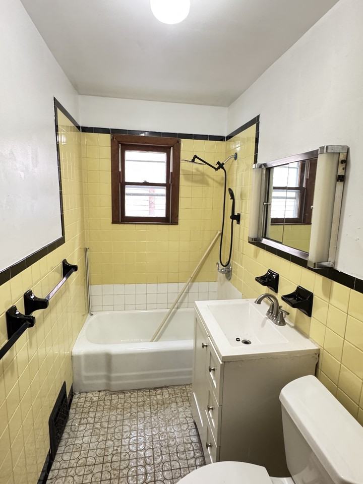 715 Tracy St #NA - Photo 4 of 8
