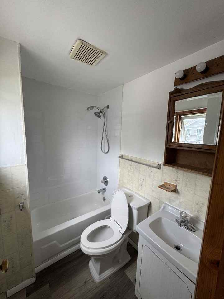 715 Tracy St #NA - Photo 6 of 8
