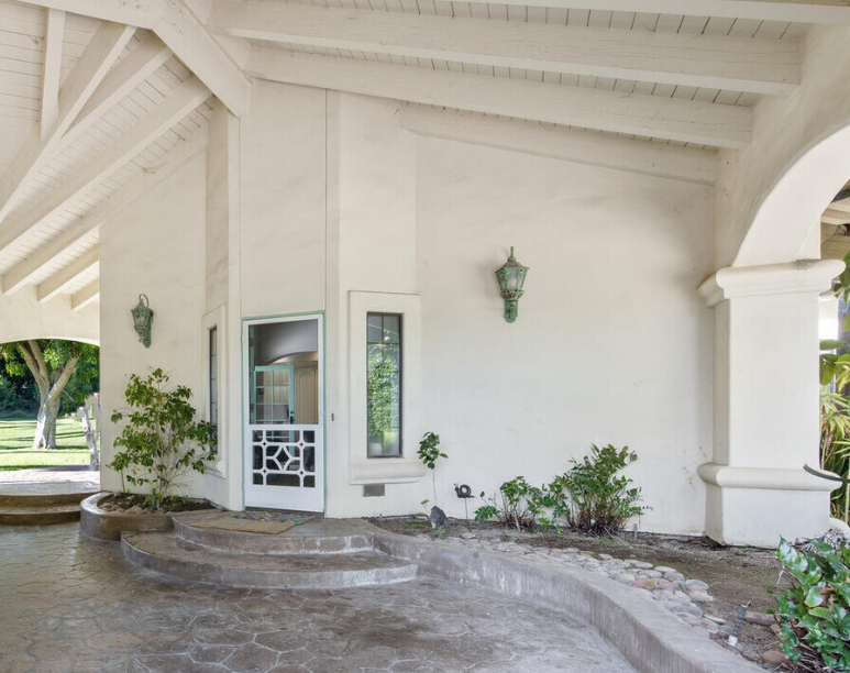 2857 Las Posas Cir #B - Photo 3 of 18