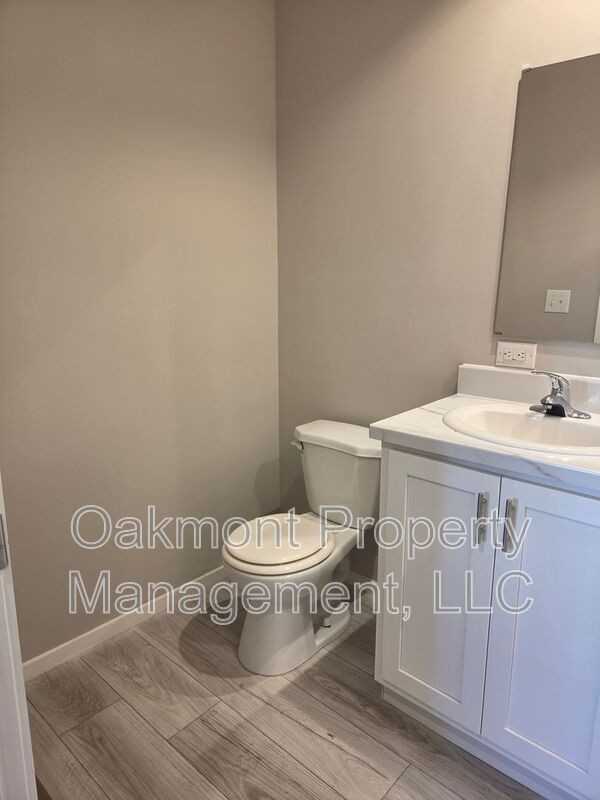 223 Plum Dr - Photo 6 of 8
