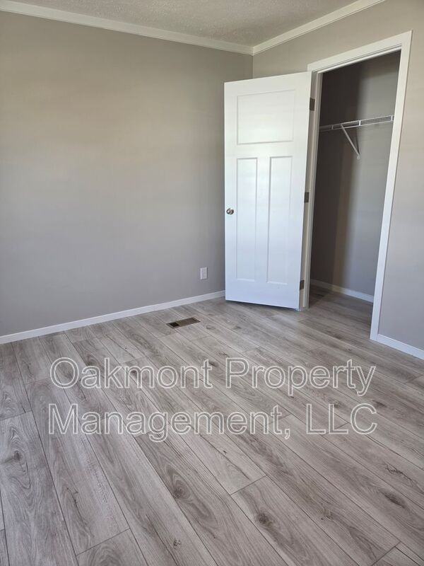 223 Plum Dr - Photo 7 of 8