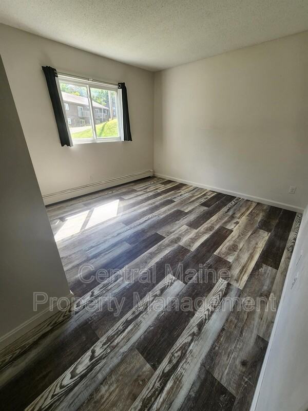 184 Randall Rd #25 - Photo 5 of 9