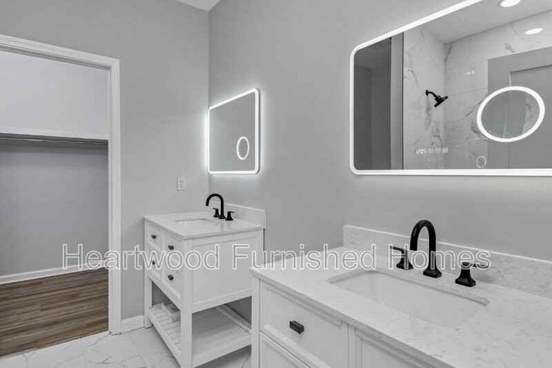 32 Roberson St - Photo 2 of 44