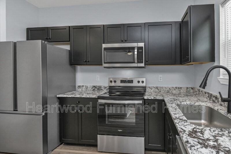 32 Roberson St - Photo 3 of 44