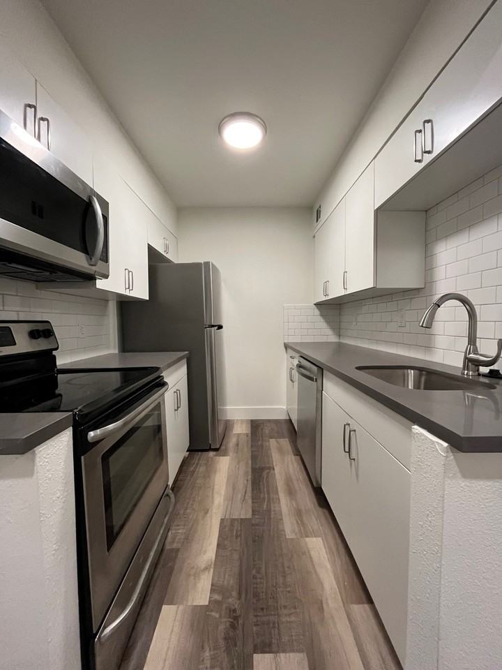 2255 Saint Charles Ave #203 - Photo 3 of 23