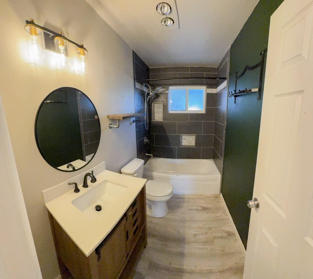 1363 Waterloo Ln #E - Photo 6 of 8