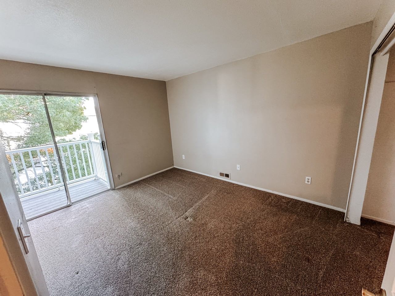 1363 Waterloo Ln #E - Photo 7 of 8