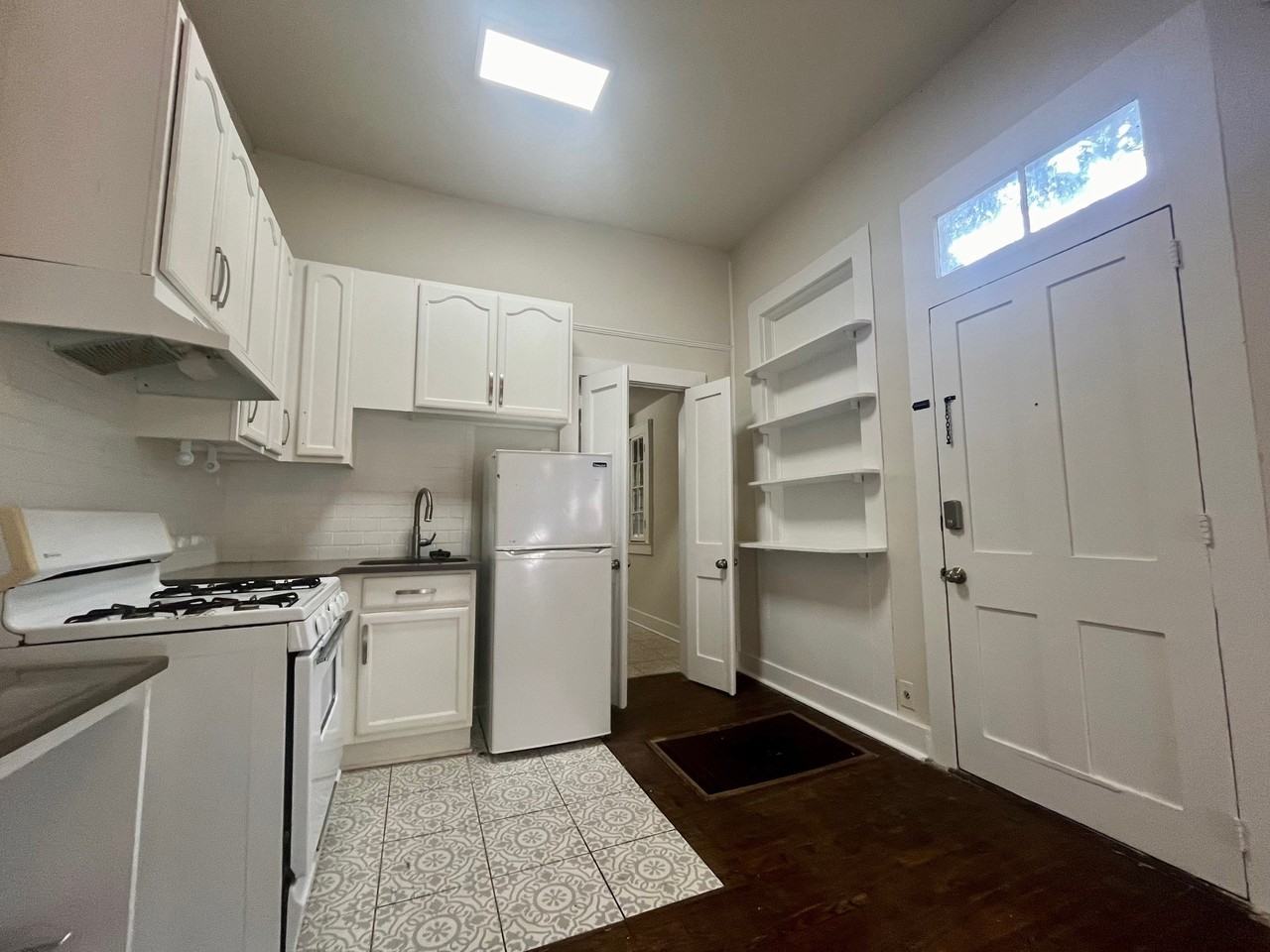 1010 3rd St #2 - Photo 2 of 12