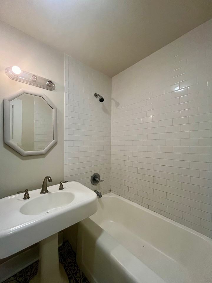 1010 3rd St #2 - Photo 7 of 12