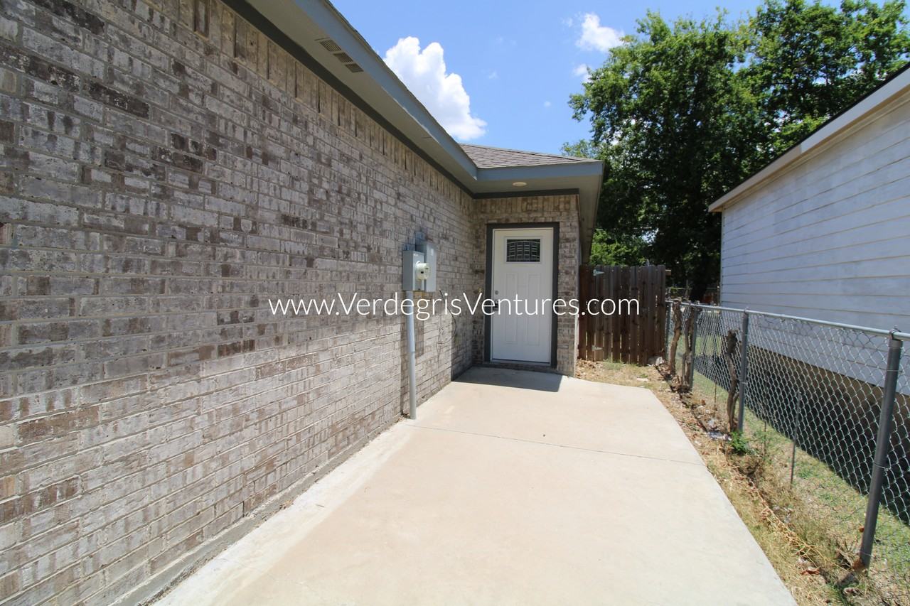 3411 8th Ave #NA - Photo 3 of 17