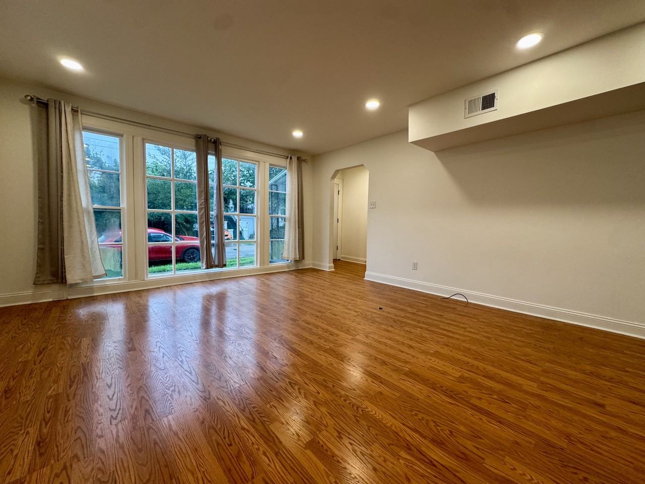 3328 Robert St #NA - Photo 3 of 12