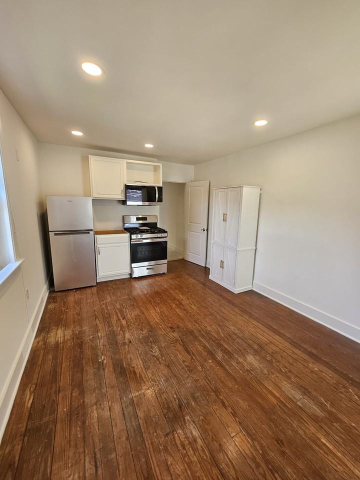 522 Aurora Ave #C