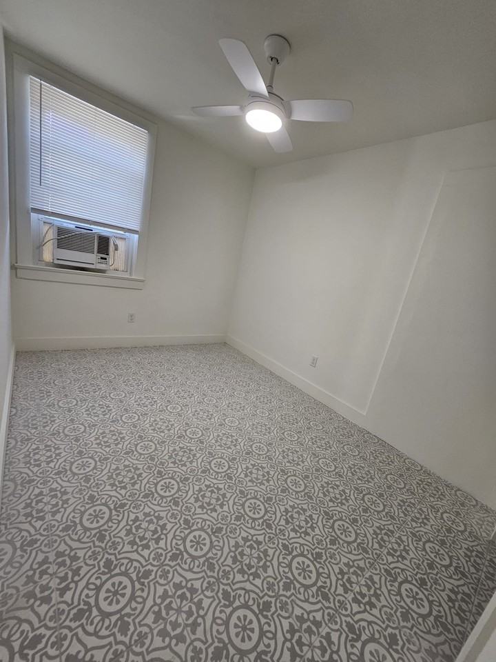 522 Aurora Ave #C - Photo 5 of 9