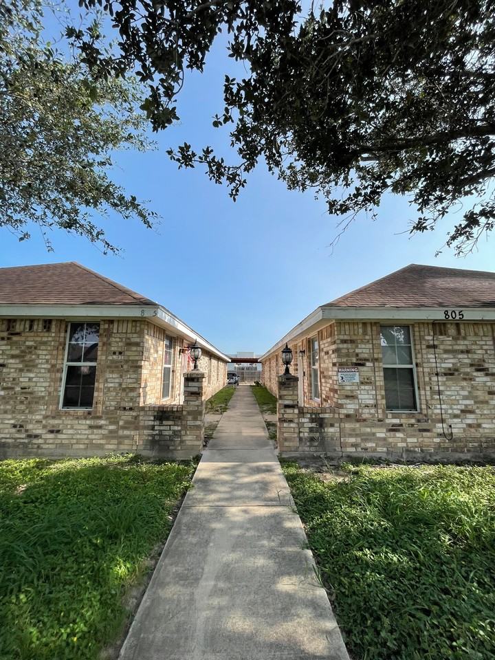 805 W Bronze Dr #3