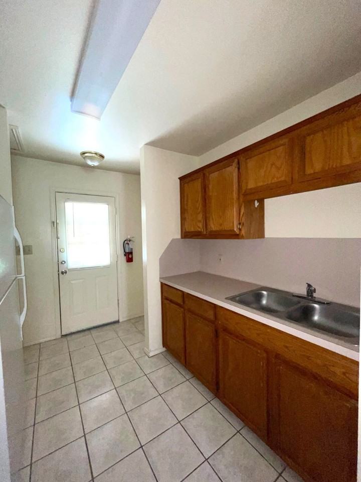 624 S Pleasantview Dr #1 - Photo 3 of 15